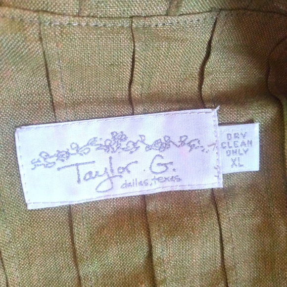 Ladies Two-Piece Set - Picture 3 of 14